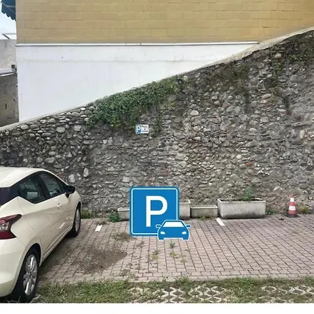 Leonardo Academy In 5' - Parcheggio Gratis - Laghi & Wi-fi Apartamento Sesto Calende