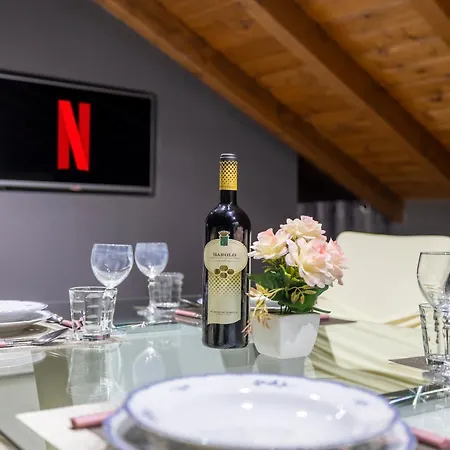 Apartamento Leonardo Academy In 5' - Parcheggio Gratis - Laghi & Wi-fi *