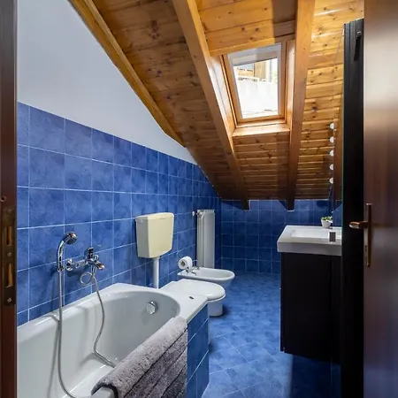 Apartamento Leonardo Academy In 5' - Parcheggio Gratis - Laghi & Wi-fi *